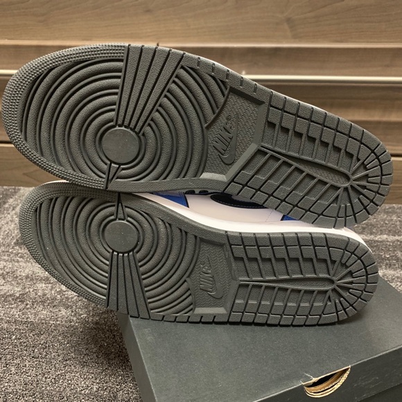 Air Jordan 1 Mid SE Signal Blue - Picture 5 of 7